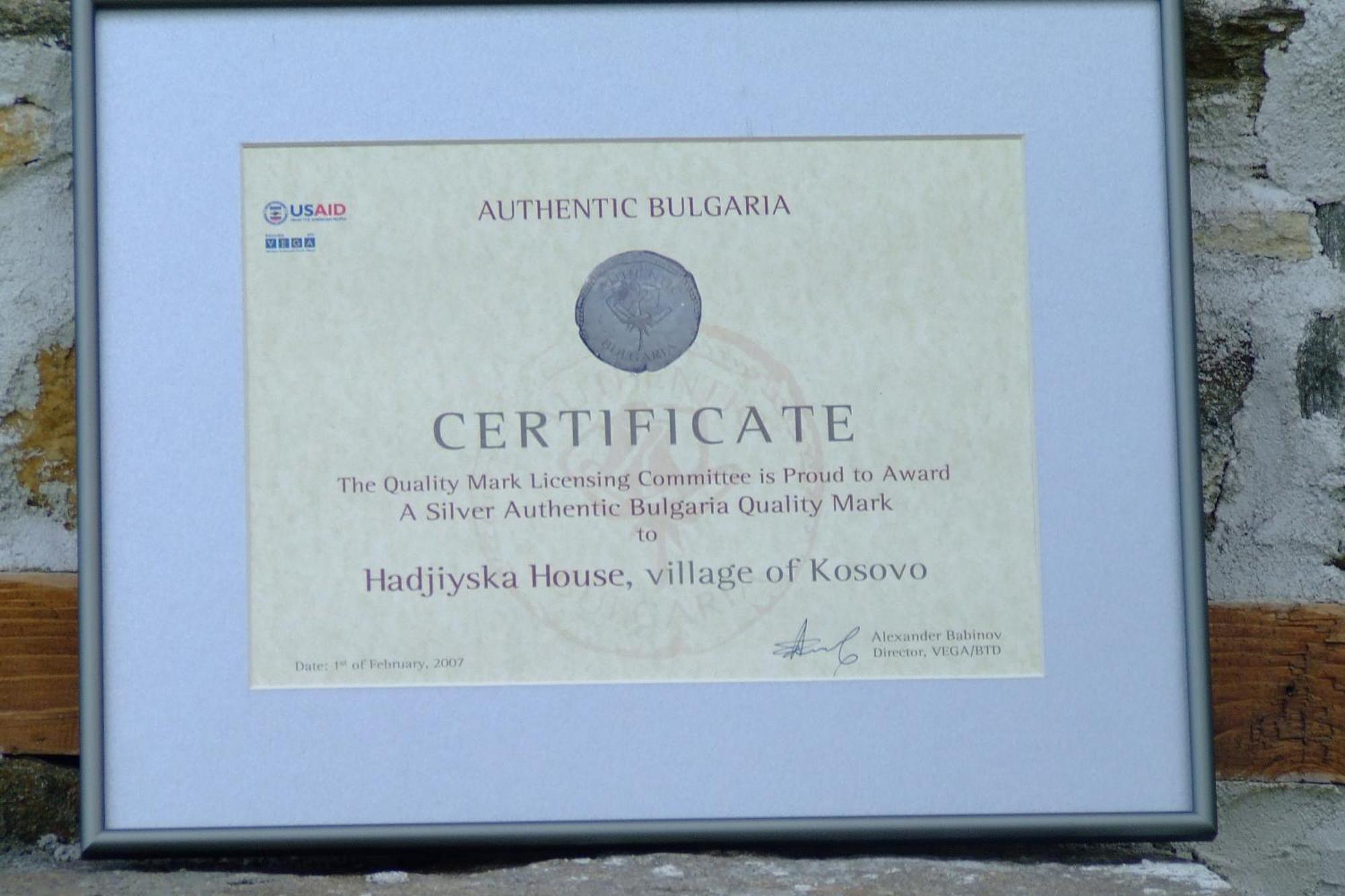 Complex Kosovo Houses Exterior photo