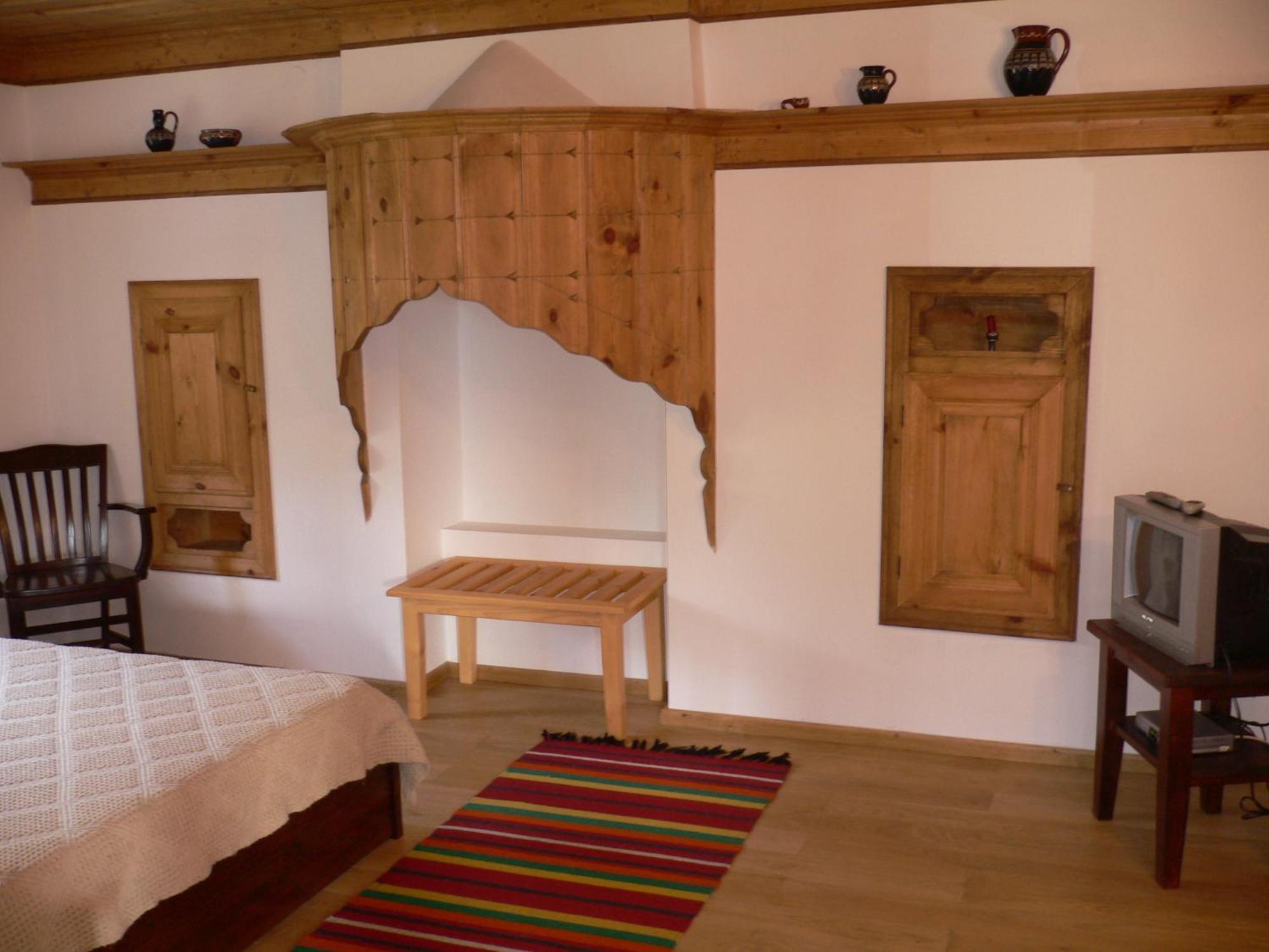 Complex Kosovo Houses Exterior photo