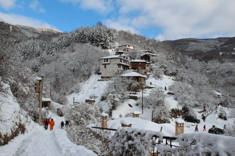 Complex Kosovo Houses Exterior photo